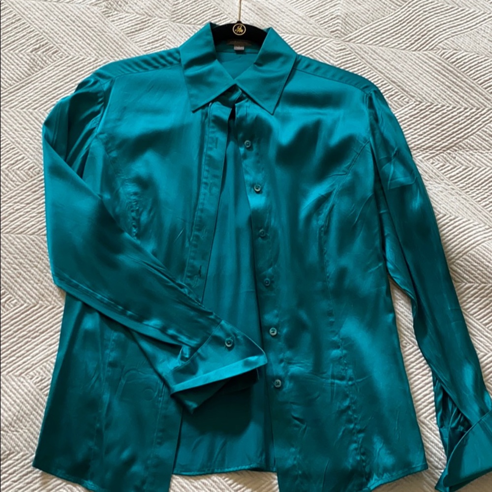 Ladies Ann Taylor button down
